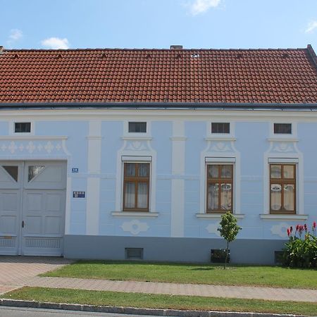 Ferienwohnungen Magedler Lutzmannsburg Exterior photo